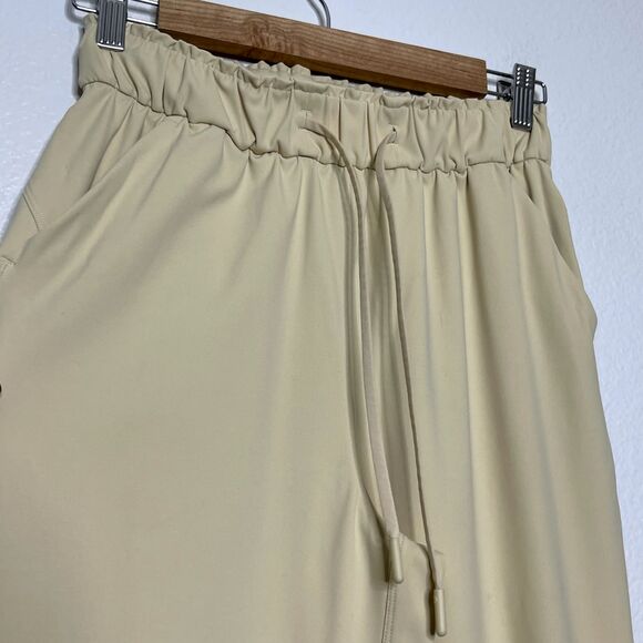 Lululemon Pants Size 4 High Rise 7/8 Length Prosecco Stretch W5EPCS Luxtreme - Picture 1 of 13